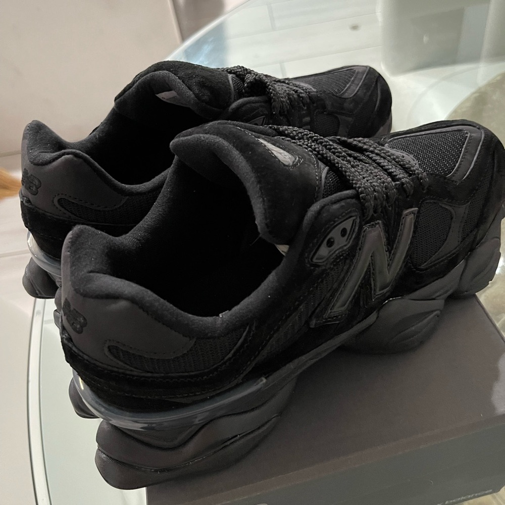 Women’s New Balance 9060 “Triple Black”